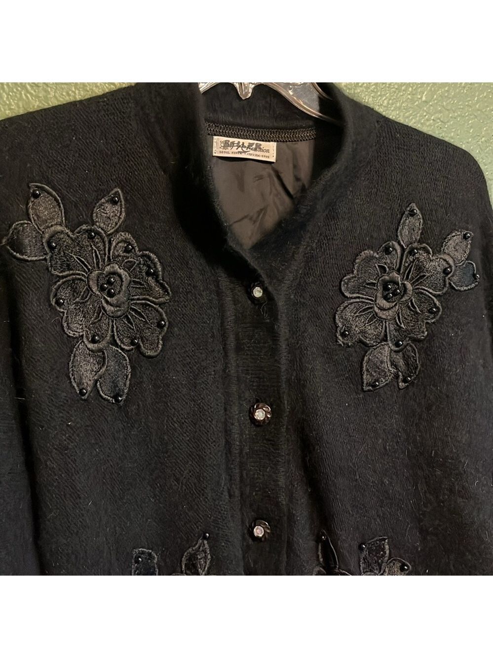 Vintage elegant cardigan Sweater Angora with Embroidered floral Details - Picture 6 of 10